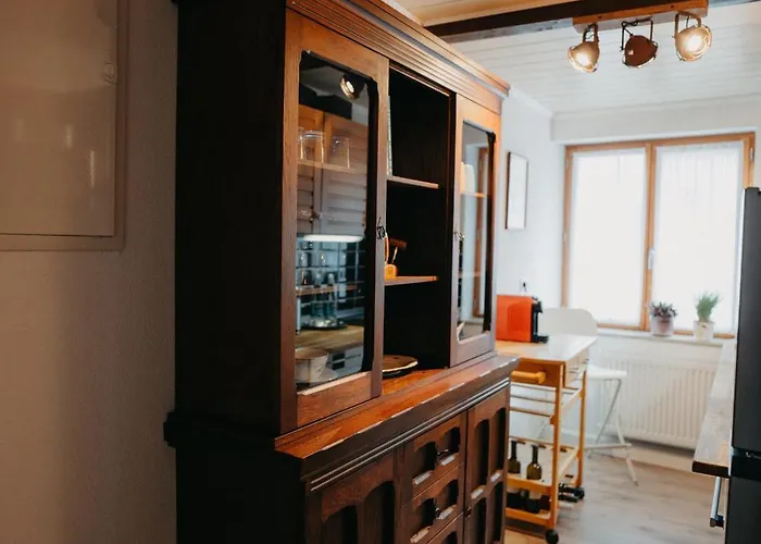 Altes Haeusle Am Waschbach-weintraube * Edenkoben