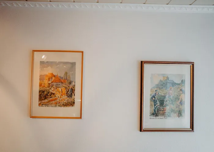 Altes Haeusle Am Waschbach-weintraube Edenkoben